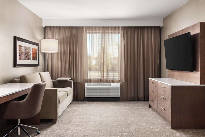 Room 27 of 51