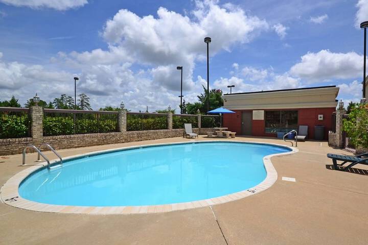 Pool 7 of 67