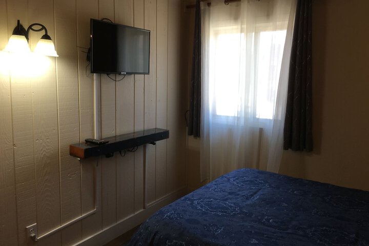 Room 136 of 157