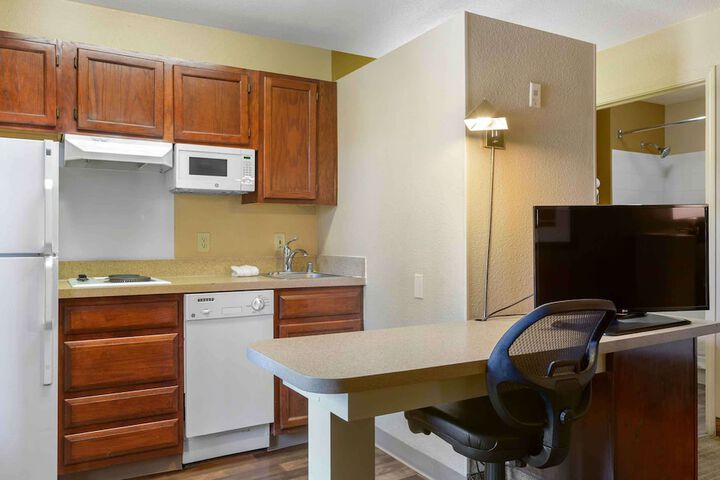 Room 13 of 23