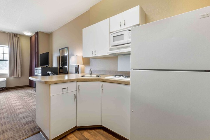 Extended Stay America Select Suites Chicago OHare