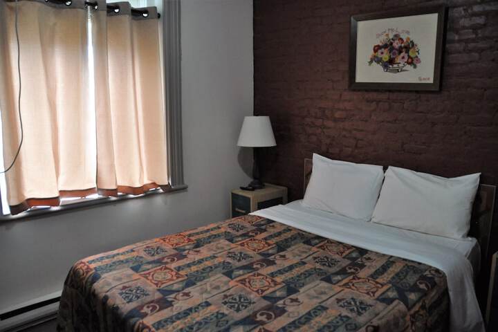 Room 9 of 26