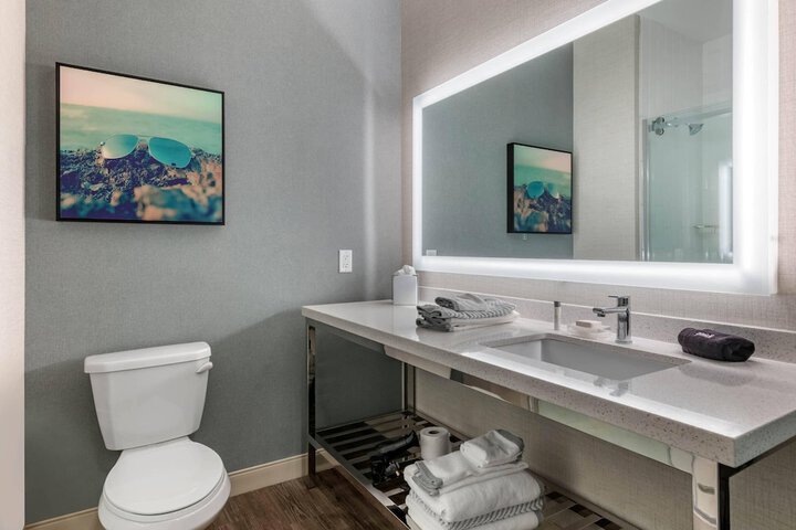 Cambria Hotel St. Petersburg-Madeira Beach Marina