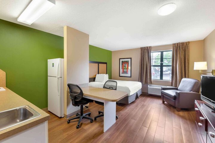 Room 16 of 29