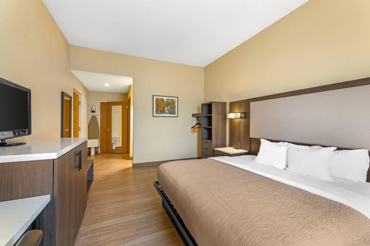 Quality Inn & Suites Bellville - Mansfield