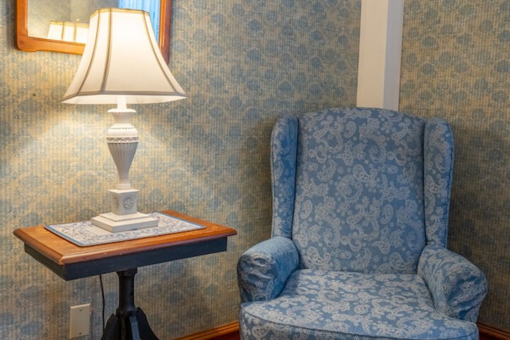 Room 51 of 146