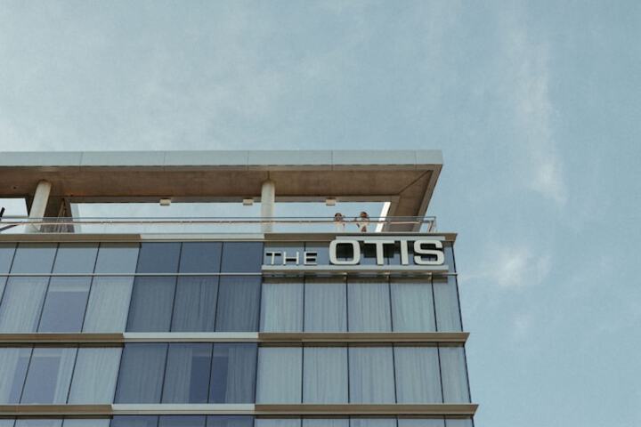 Hotel 2 of 160