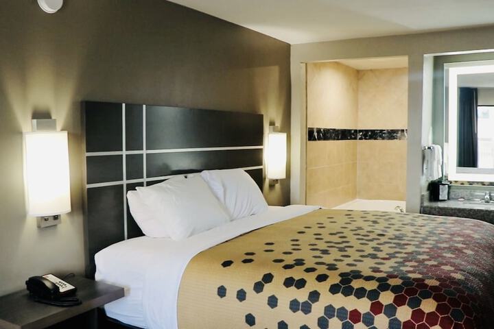 Room 21 of 36
