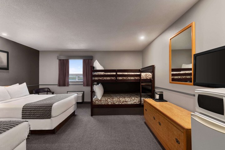 Travelodge by Wyndham Brandon