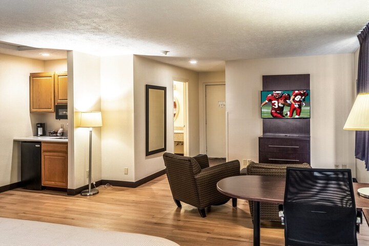 Red Roof Inn Columbus - Taylorsville / Edinburgh