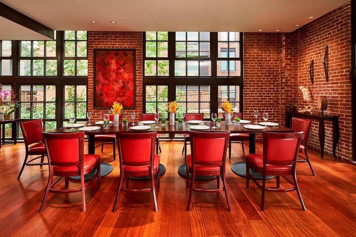 Dining 60 of 87