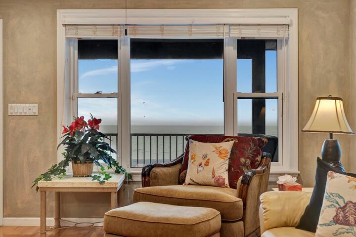 Stones Throw Beachfront Luxury Suites