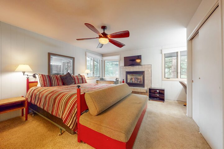 Room 16 of 44