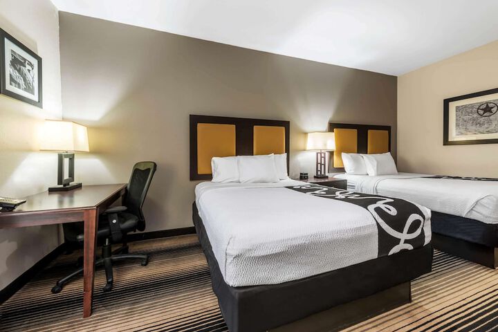 Room 26 of 40