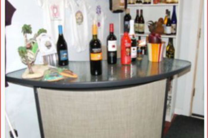 Jeni Js Gifts and Guest Houses