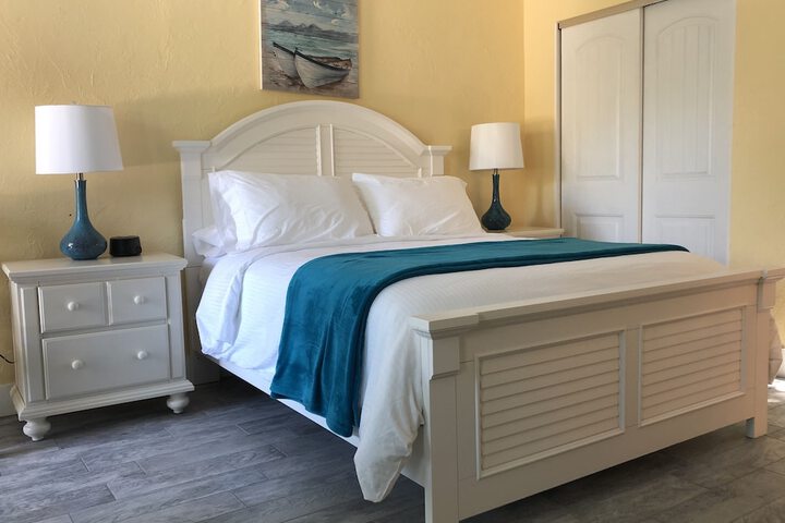 Room 122 of 198
