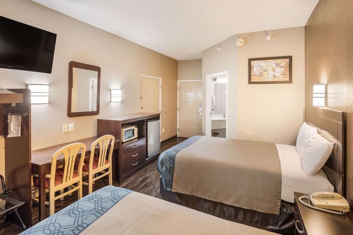 Room 19 of 28