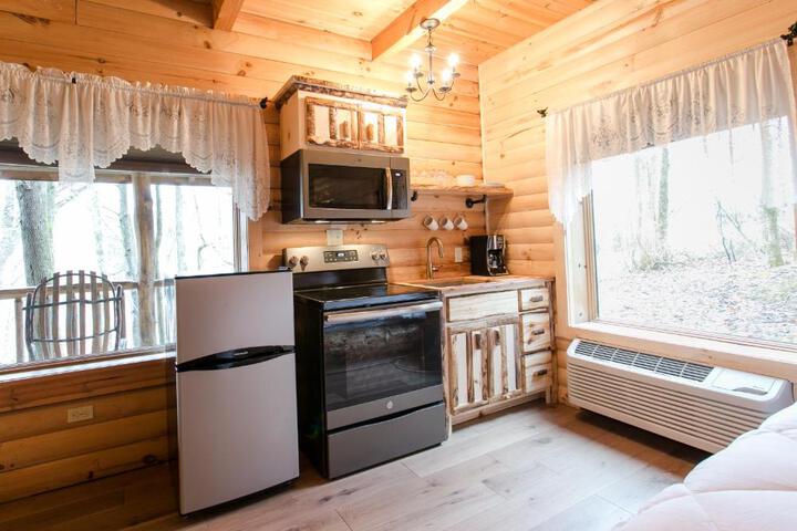Coblentz Country Lodge by Amish Country Lodging