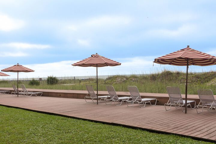 Sundeck 53 of 58