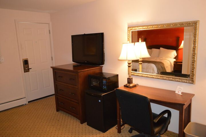 Room 12 of 14