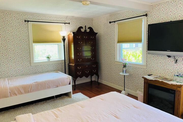 Room 18 of 34