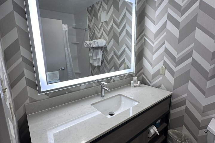 Room 14 of 21