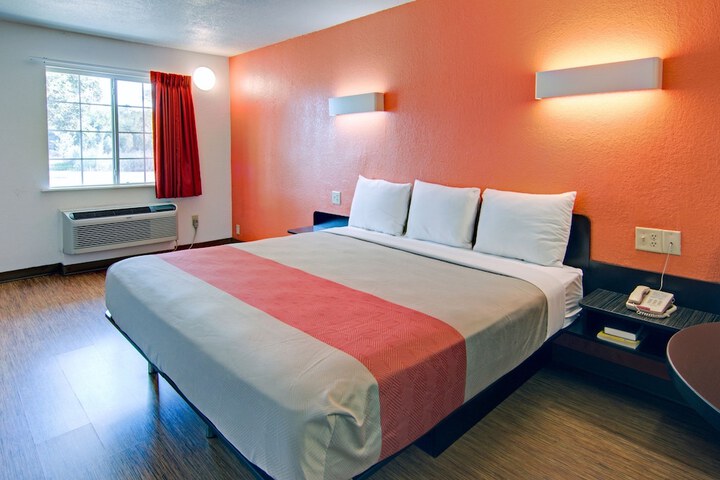 Room 21 of 26
