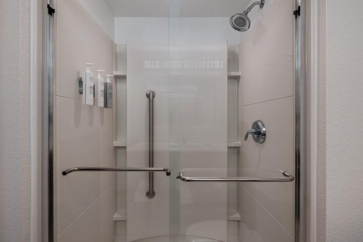 Home2 Suites by Hilton Milwaukee Brookfield
