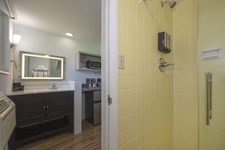 Room 42 of 125