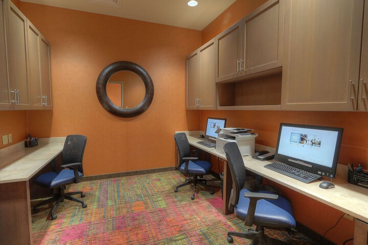 Business Center 85 of 85