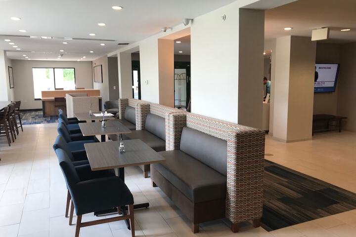 Holiday Inn Express Hotel & Suites Rochester - Victor by IHG