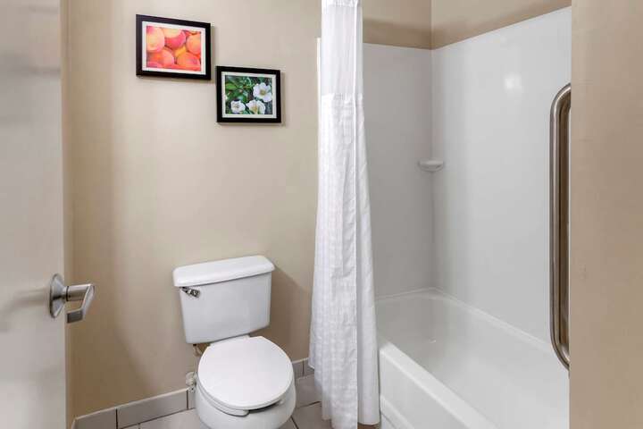 Room 7 of 27