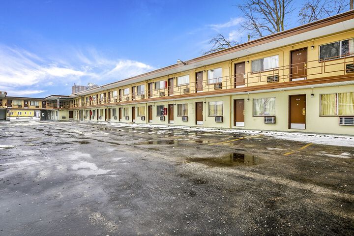 Hotel 5 of 33