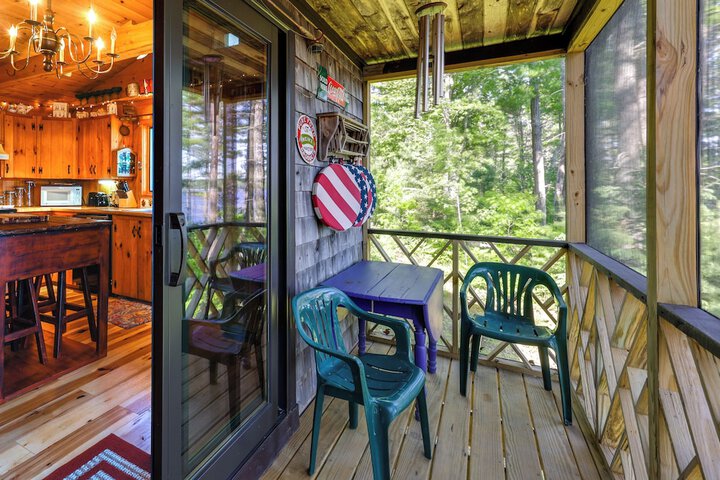 Waterfront Maine Vacation Rental w / Private Dock