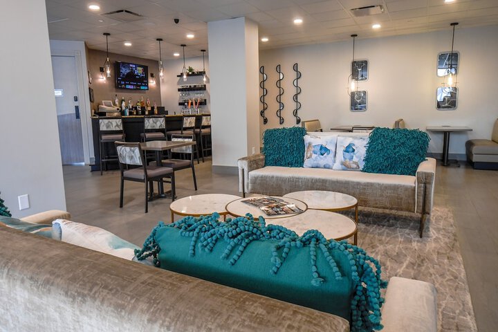 Euro Suites Hotel