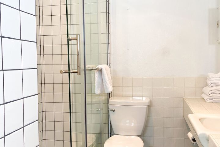 Room 18 of 66