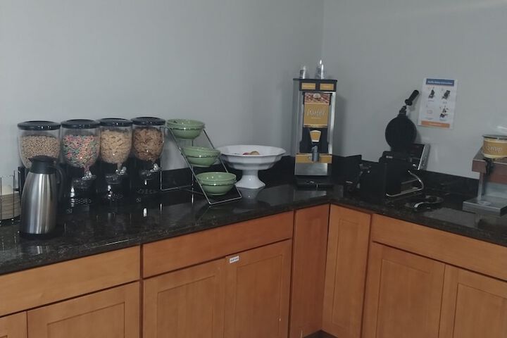 Dining 108 of 127