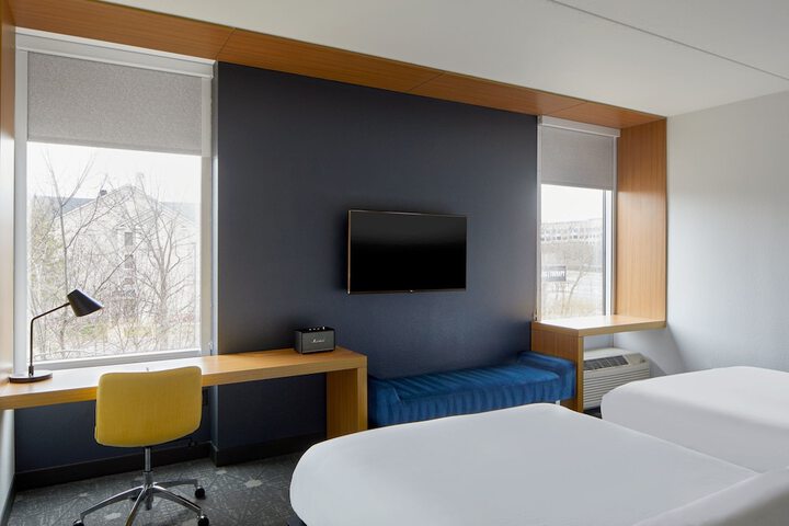 Room 32 of 63