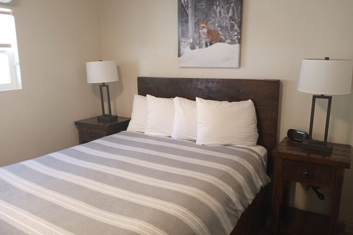 Room 70 of 81