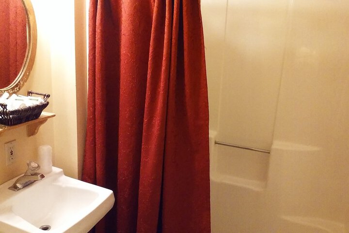 Room 18 of 40