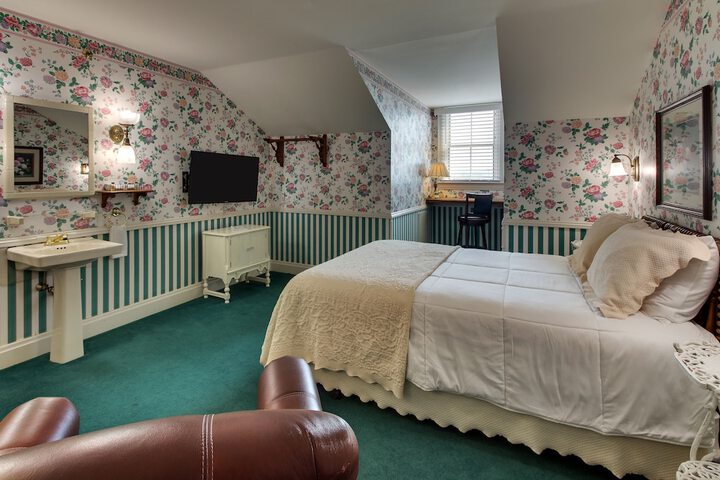 Room 34 of 61