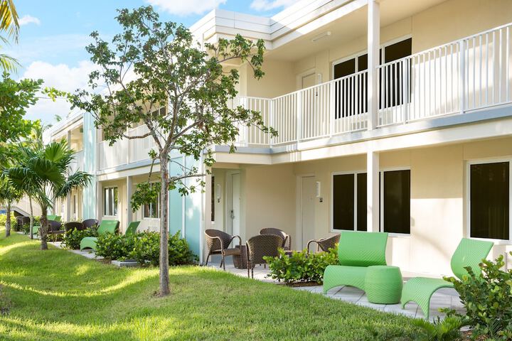 Hotel Exterior 58 of 61