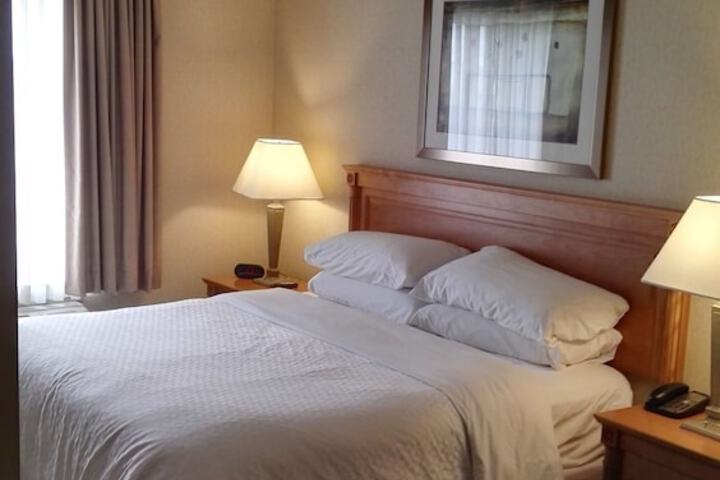 Room 35 of 59