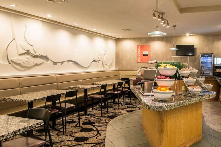 Comfort Suites Monroeville - Pittsburgh East