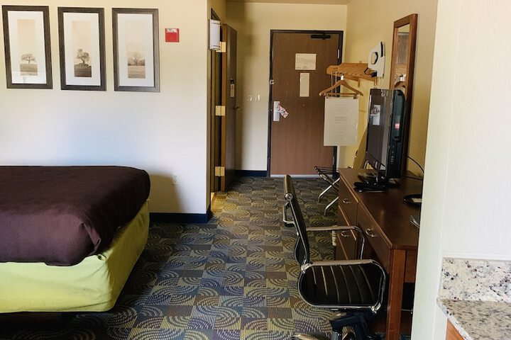 AmericInn by Wyndham Kewanee