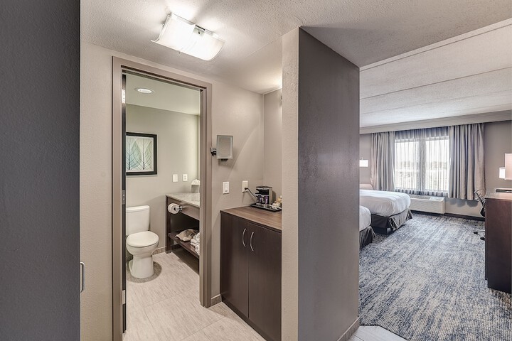 DoubleTree by Hilton Hotel Bloomington