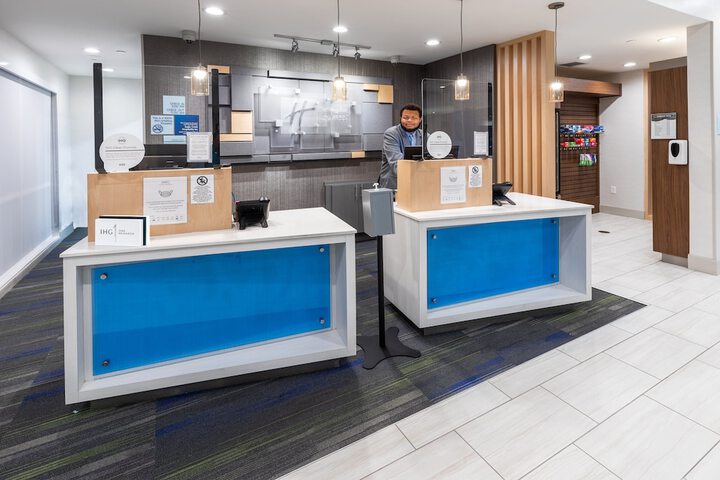 Holiday Inn Express & Suites Stafford NW - Sugar Land by IHG