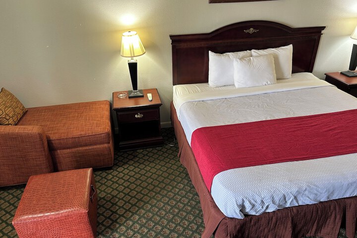 Howards Inn Motel
