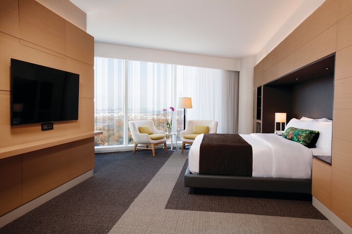 Room 15 of 40