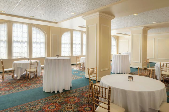 Davenport Hotel Autograph Collection